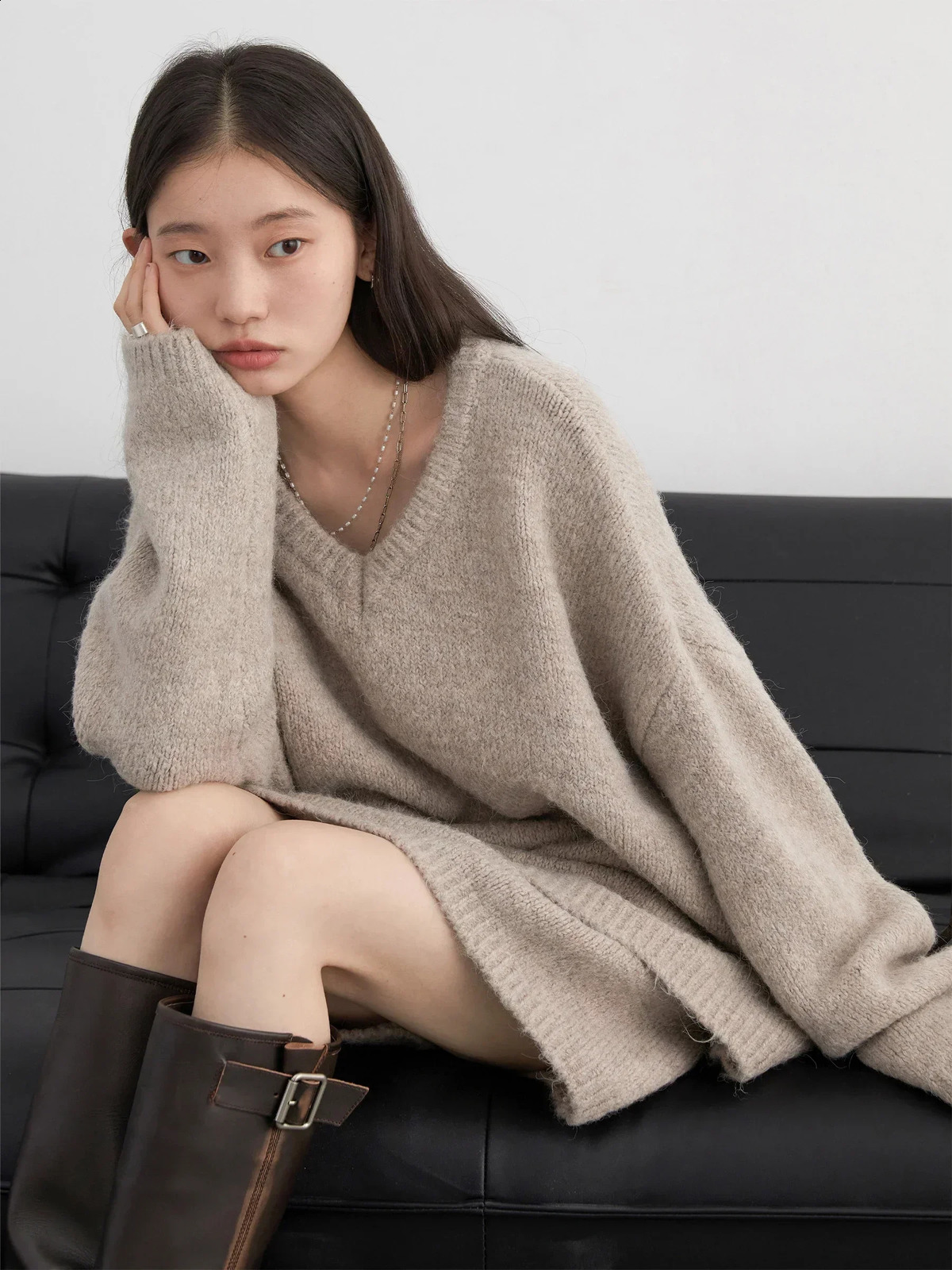 CHIC VEN Fashion Women Skirt Set Pullover Loose Mini Vneck Solid Sweater Straight Leg Skirts Spring Autumn 251020