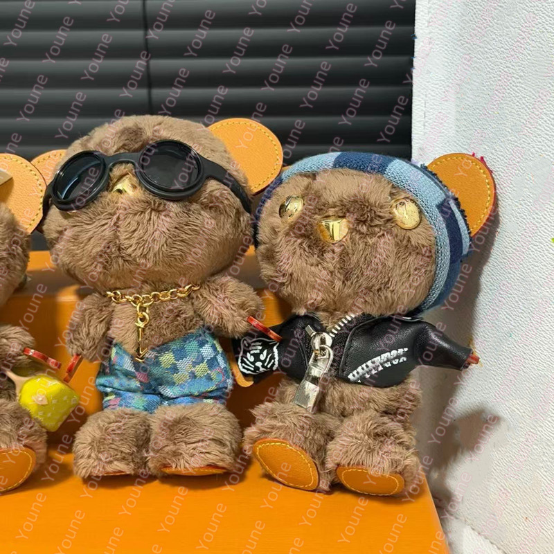 Classic Lou Bear Bag Charm Fur plush Key Holder Sunflower Luxury Keychain Personalized Animal figurine Pendant Handbag Accessories Key Chain Designer keychain