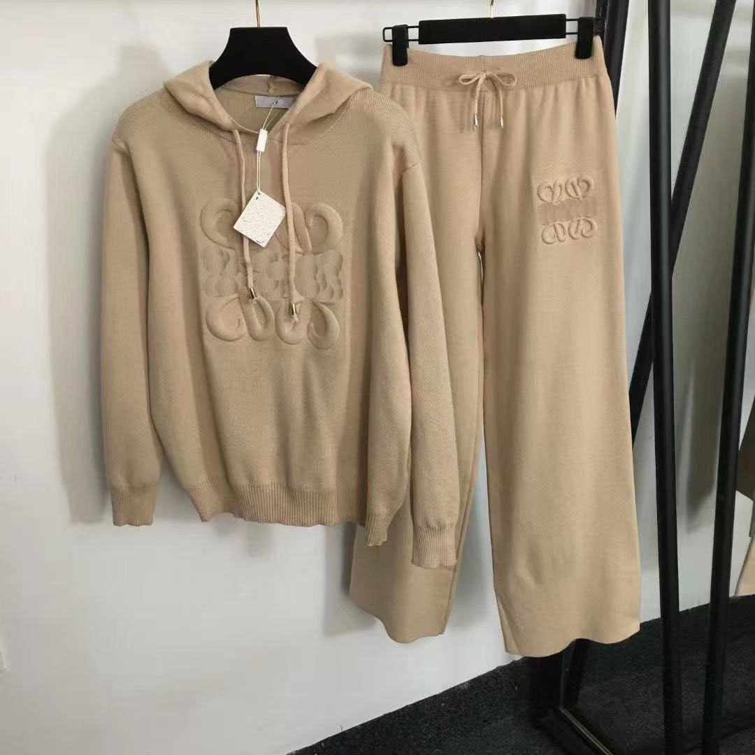 Autumn new European station fashion embossed pattern pullover round neck wide-leg pants two-piece female Joker solid color suit 88888