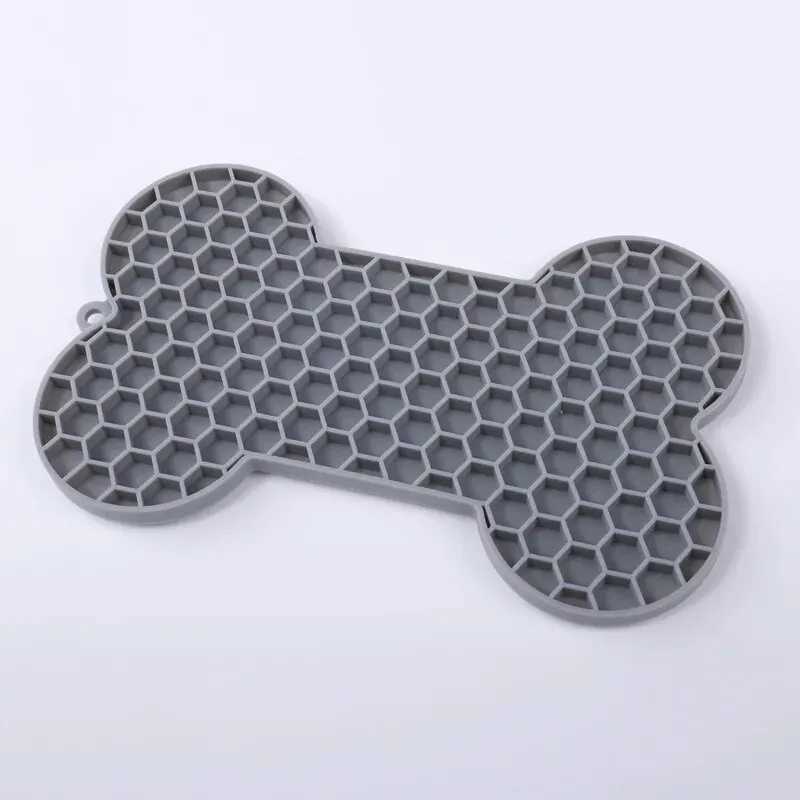 BoneShaped Silicone Dog Lick Pad Relieve Boredom Anxiety with Delicious Treats Y251023