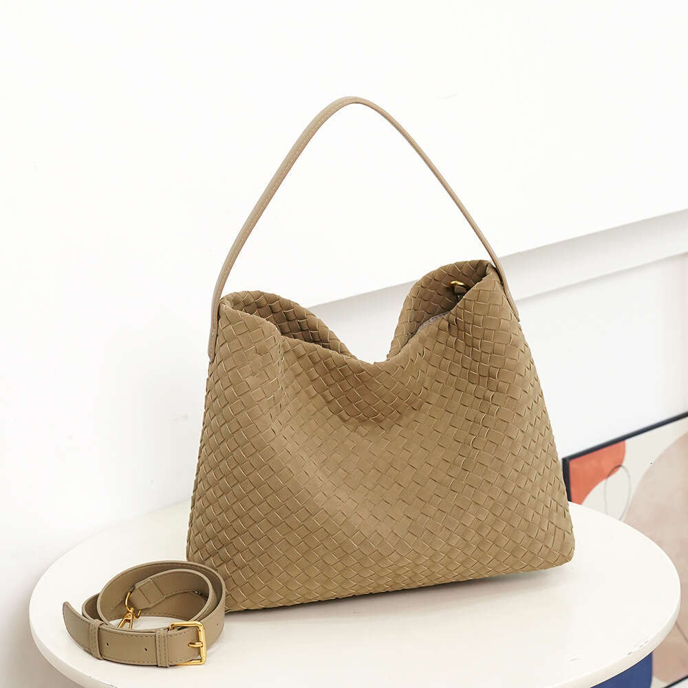 Hand-Woven Autumn Winter Suede Large Capacity Shoulder High-End Simple Commuter Tote Bag