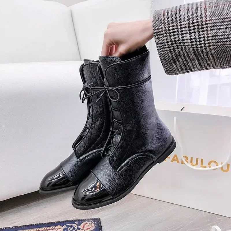 Womens Boots Point Flat Bottom Comfort Motorcycle Boots Lace Up Anti Slip Wearresistant Fashion ladies Boot Botas Mujer W251024