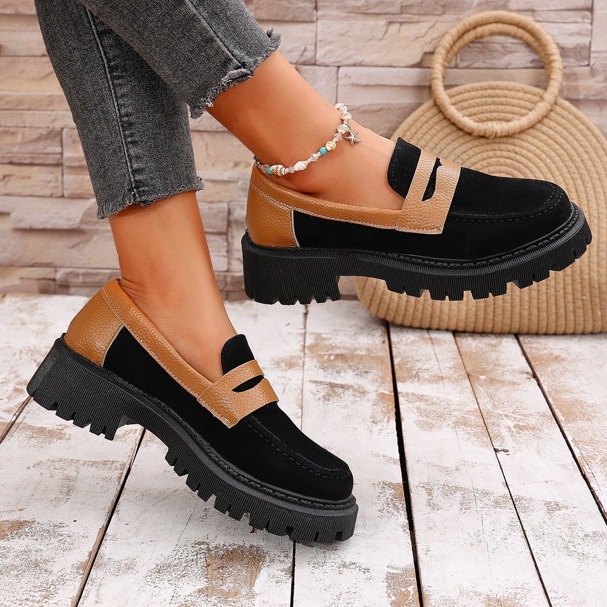 Loafers 2025 Spring and Autumn New Round Toe Low Heel Slip-On Small Leather Shoes for Women ddmythur