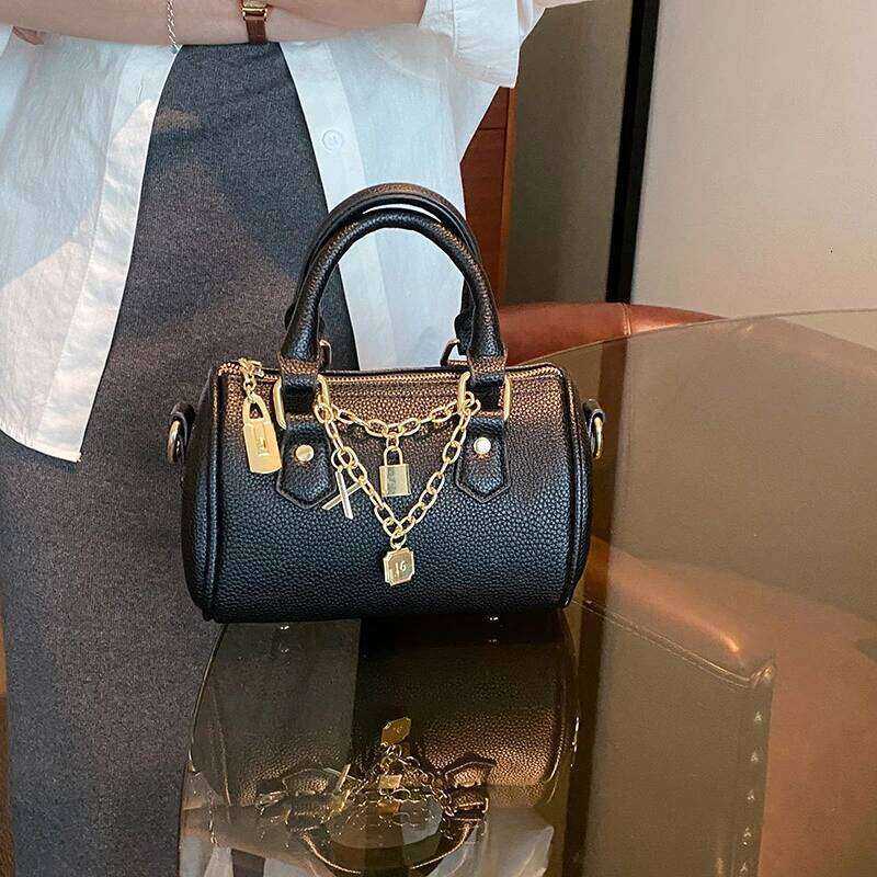 Designer bag Popular Women's Shoulder Bag In Leather, Convertible To Crossbody Messenger, Elegant Classic Design Handbag For Ladies