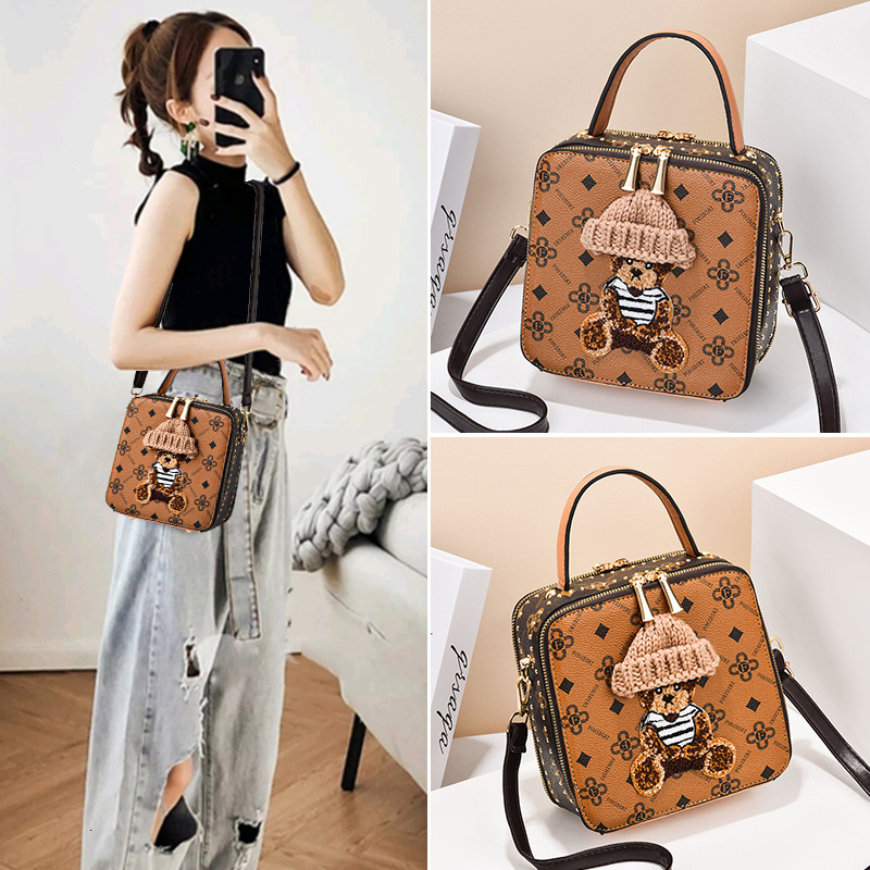 Luxury Brand Designer Bag Fashionable And Stylish Phone Bag 2025 New Cute Handheld Crossbody Mini Small Bag For Women Small Square Bag