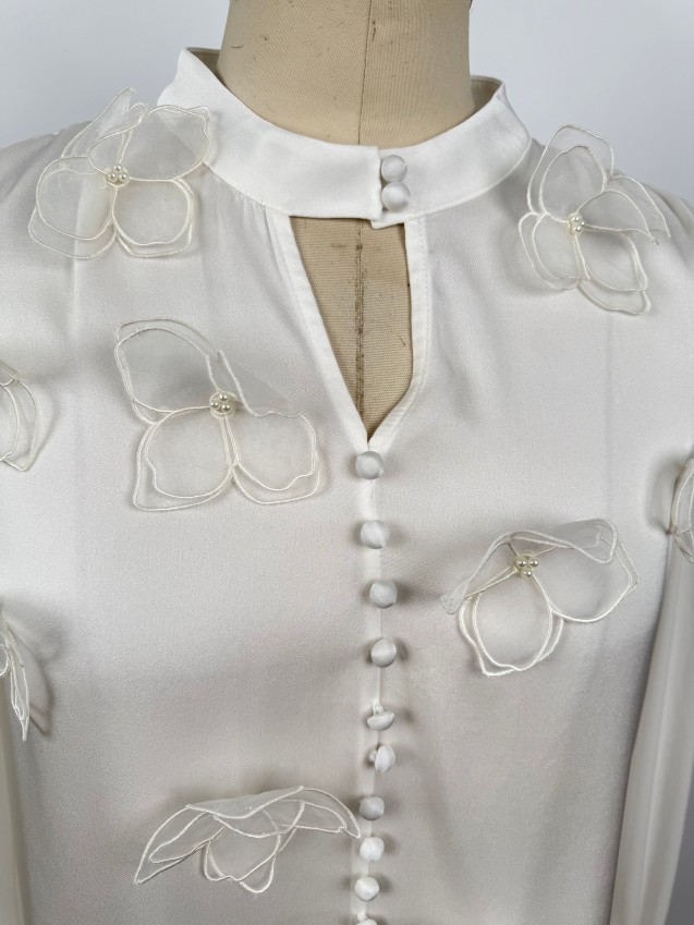 High-Quality Comfortable Premium Light Luxury Round-Neck Silk Long-Sleeve Top JYS85005