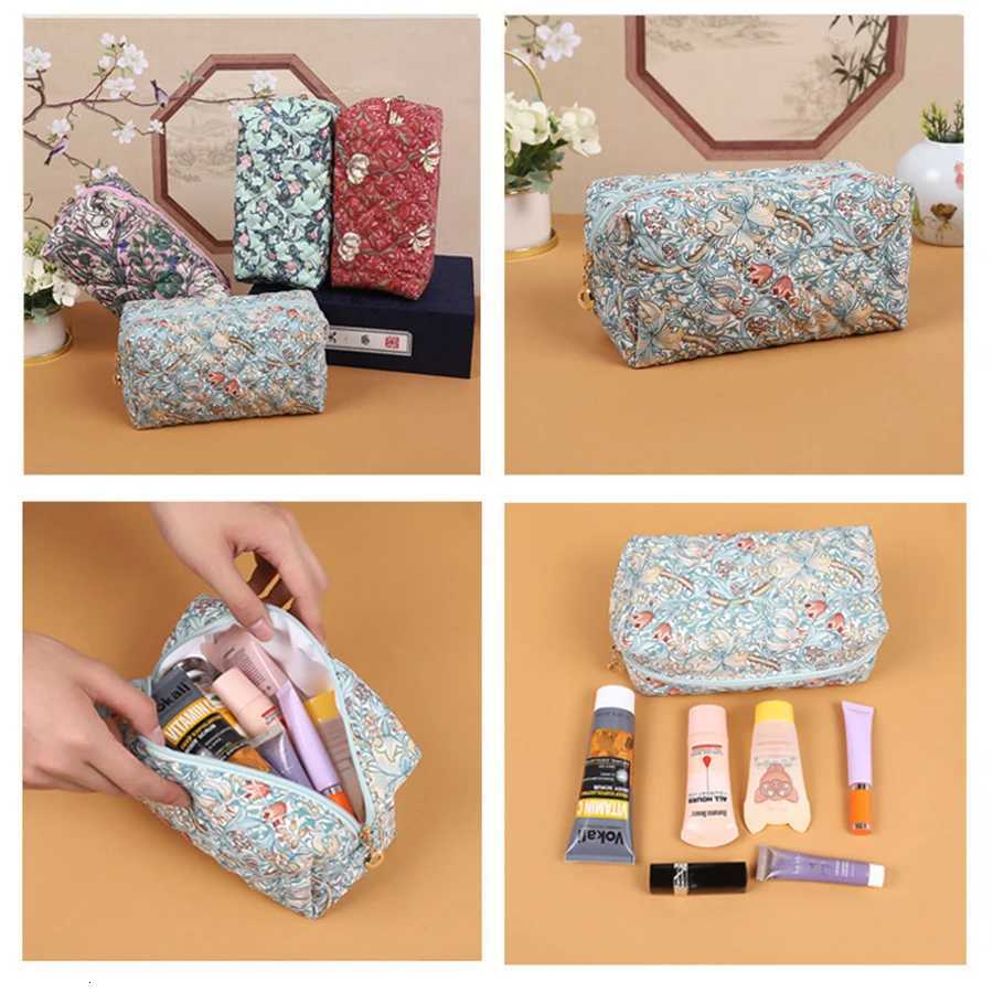 Small Floral Quilted Makeup Bag Travel Skincare Zipper Pouch Large Capacity Portable Storage Bag Soft PouchT251024