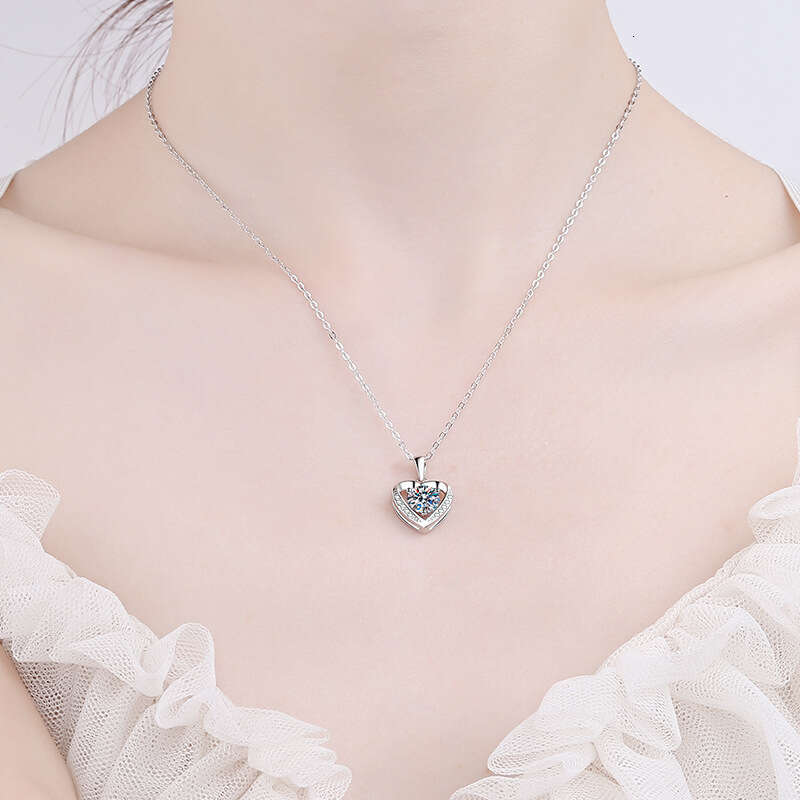 DHCollections-- Xindeyi Sier Heart Love Fashion Ins Style Moissanite Pendant Necklace