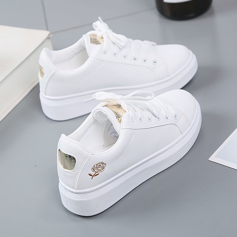 Woman Casual Shoes Fashionable White Running Shoes Breathable Sports Shoes Embroidered Flower Lace Up Low Cut Flat Shoes Mesh for Comfort