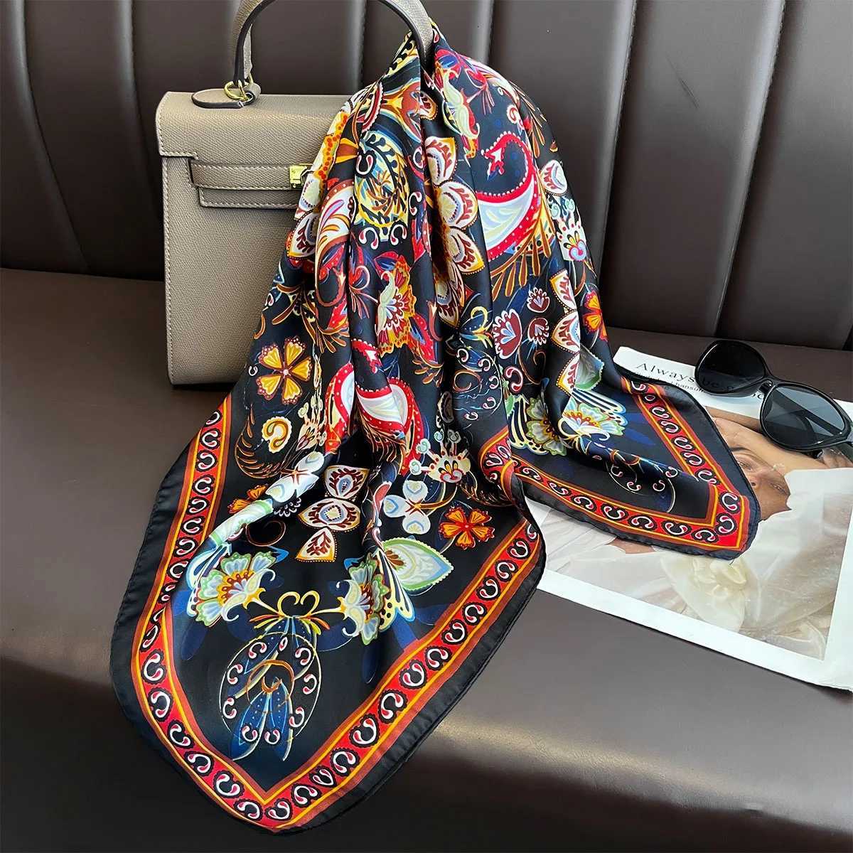 7070cm Retro Paisley Cashew Print Soft Silk Square Scarf for Wen Scarves Decorate Hijab Neck Ties Fem Foard Bandana Y251024