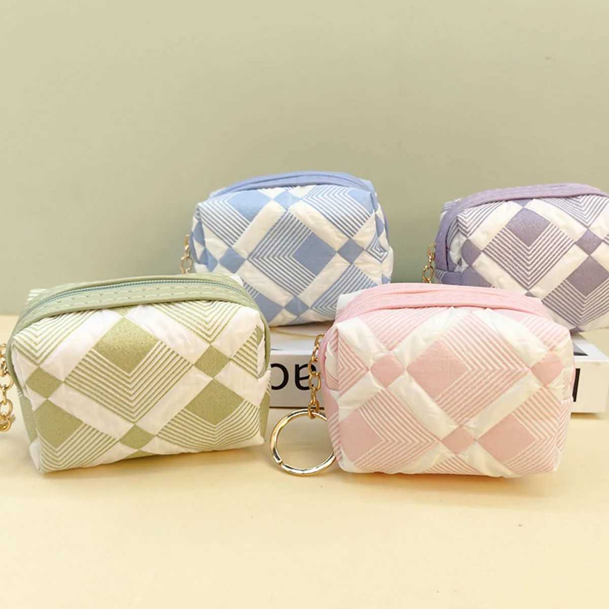 New colorblocking diamondshaped childrens coin purse candycolored pleated fabric octagonal bag portable keychain wallet Z251023