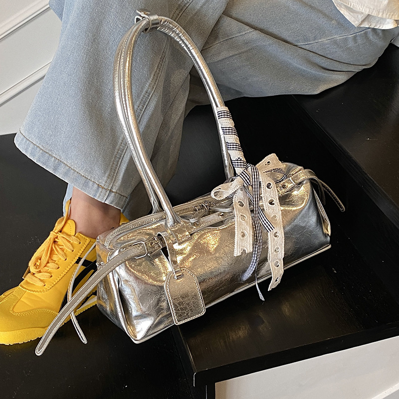 Luxury Brand Designer Bag Super Popular Niche Silver Bag For Women 2025 New Fashion Commuter Versatile Shoulder Underarm Bag Handheld Baguette Bag