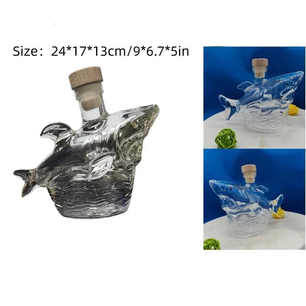 Creativity Jaws 50th Whiskey Bottle 320 Ml Shark Statue Wine Bottle 3D E Theme Statue Wine Decanter He Bar Y251024