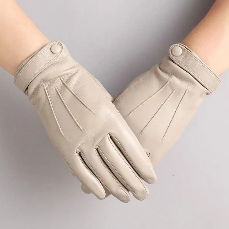 Winter Women Warm Real Sheep Leather Gloves Fashion Female Genuine Sheepskin Mittens High Quality Elegant Natural Lamskin Glove 251023