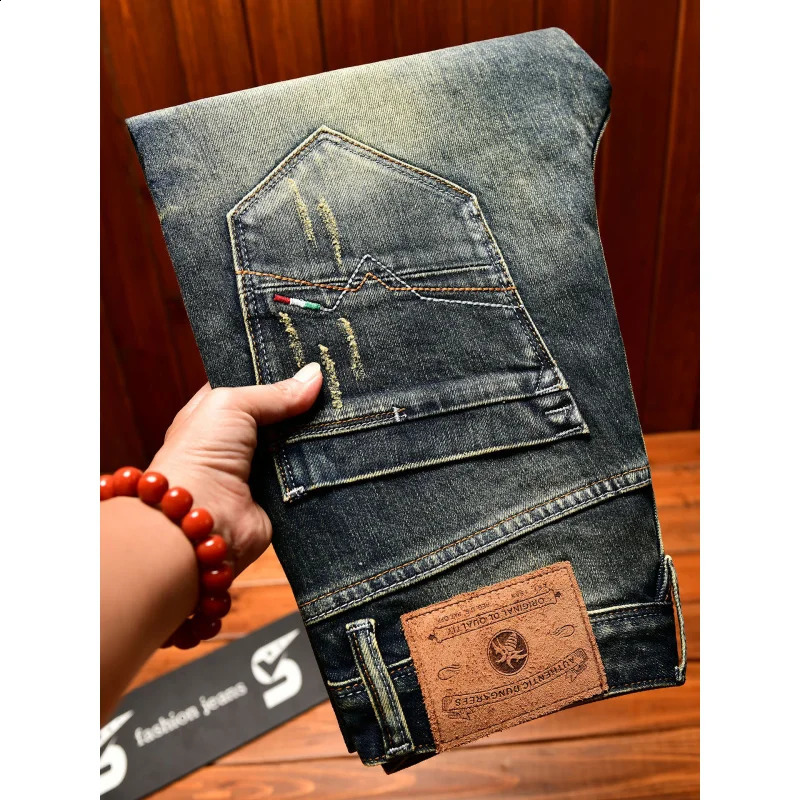 Retro vintage jeans men 2025 street nostalgic denim slim fit small foot Korean version fashionable pants 251017