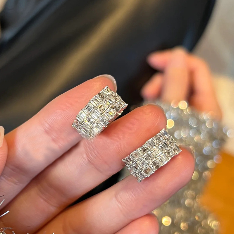 2025 Ins Top Sell Sparkling Clip Earrings luxury Jewelry Real 100% 925 Sterling Silver Emerald Cut White 7A Zircon CZ Diamomd Party Elegant Women Earr