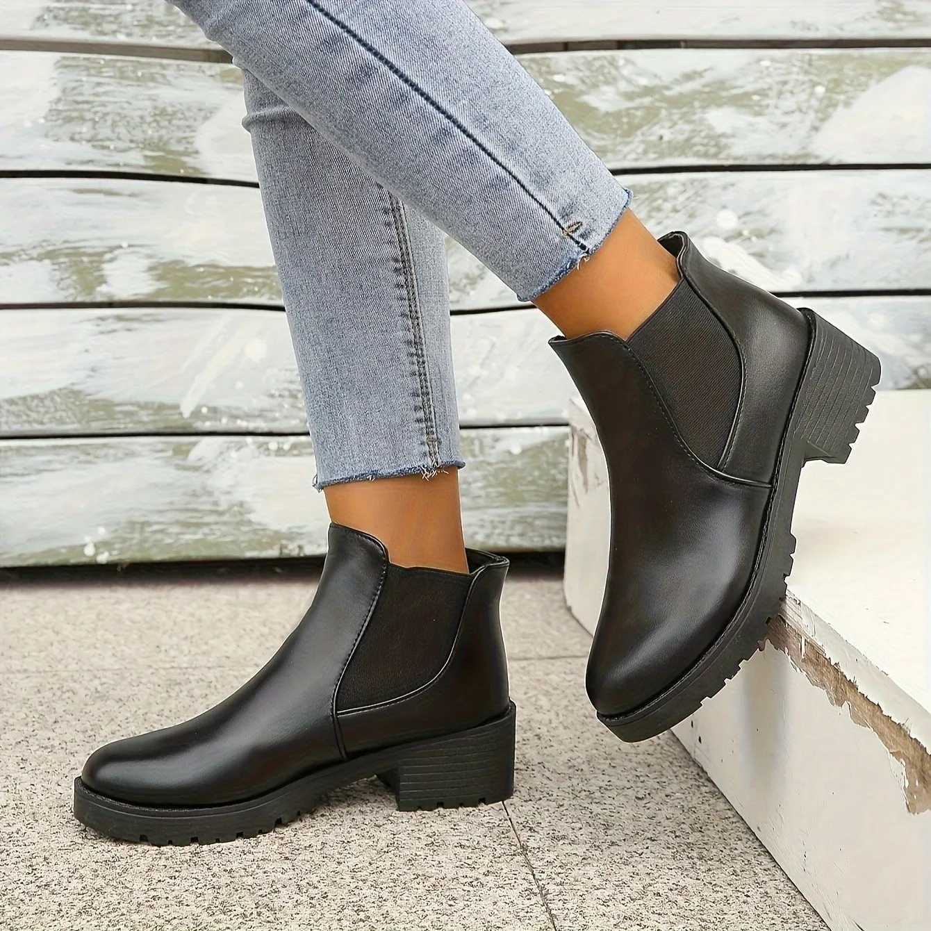 Women Boots Chunky Heel Platform British Style Thick Sole Med Heels Casual Chelsea Boots for Autumn and Winter Casual Footwear W251024