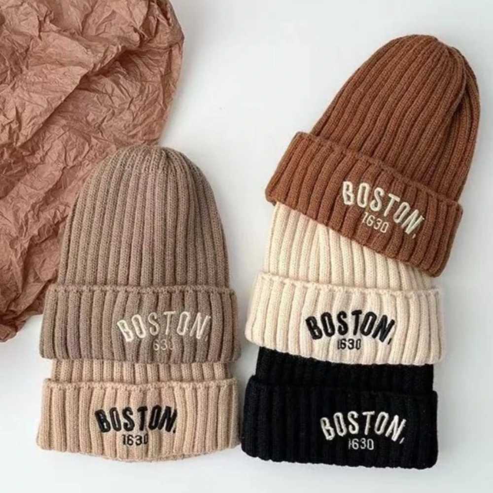 MINISO Baby Hat Baby Knitted Hat with Letters Warm Windproof Earmuffs Winter Beanie Birthday Gift Headdress Protective HatsL251024