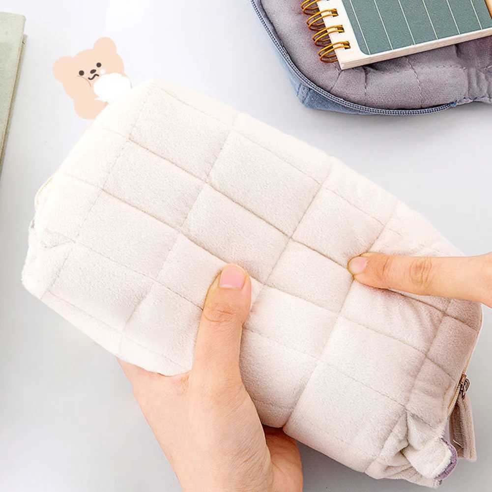 Pillow Shape Soft Makeup Bag Multifunction Quilted Simple Pen Pouch Large Capacity Creative Pencil Box Cotton Makeup Storage BagT251024
