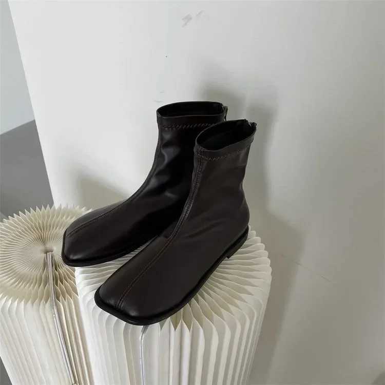 Woman Elastic Boots Fashion Ladies Thick Bottom Ankle Luxury Designer Female Boots Nre Autumn Winter Womens Chelsea Boots 2024 W251024