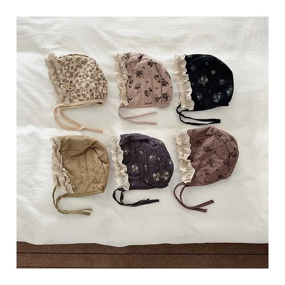 Kids Girls Quilted Earflap Hat for Newborns Baby Floral Print Lace Trim Bonnet Warm Winter Cap for Toddlers Girls AccessoriesL251024