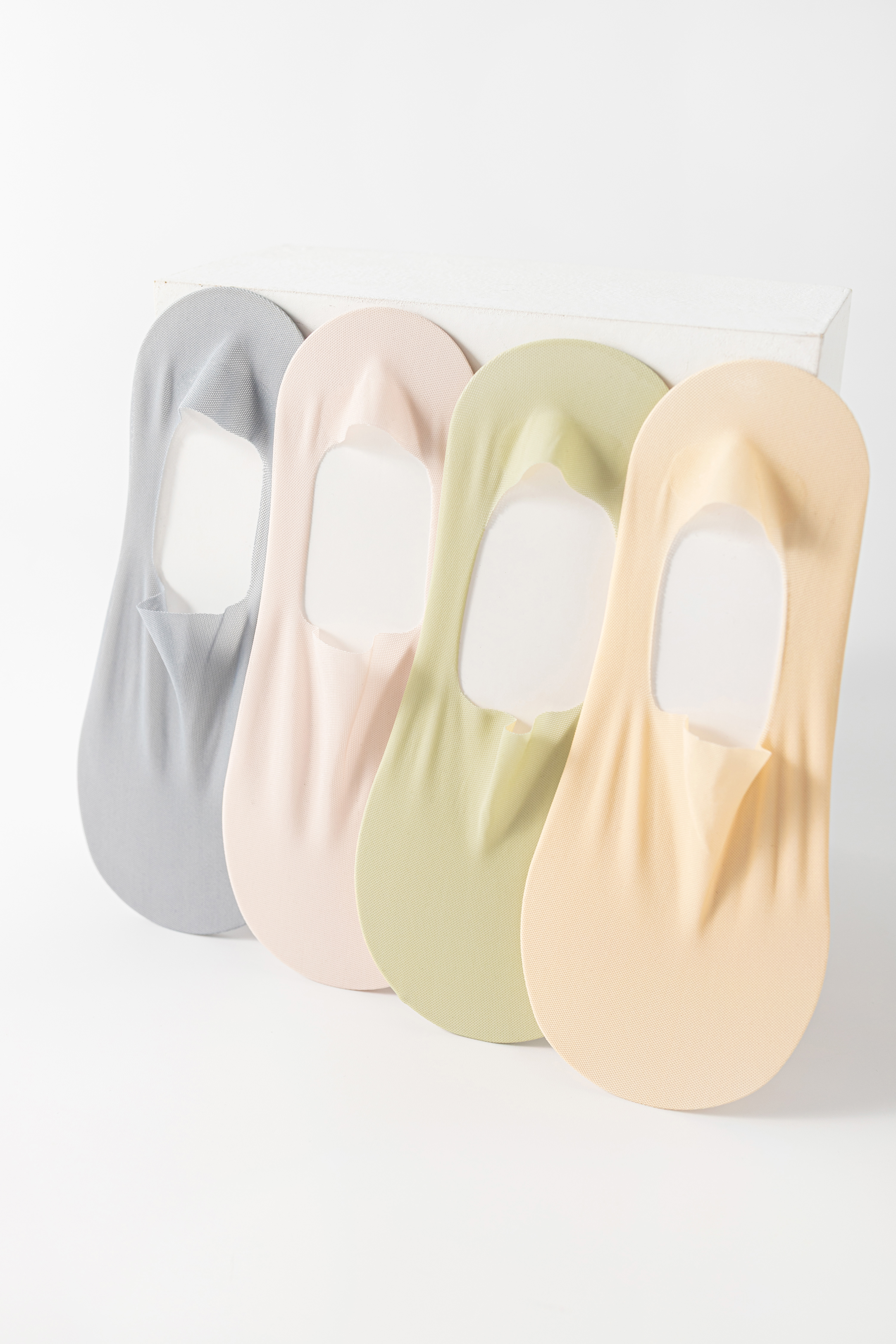 Premium Durability & Breathable Design of Seamless-knit Hi Top Ankle Guards