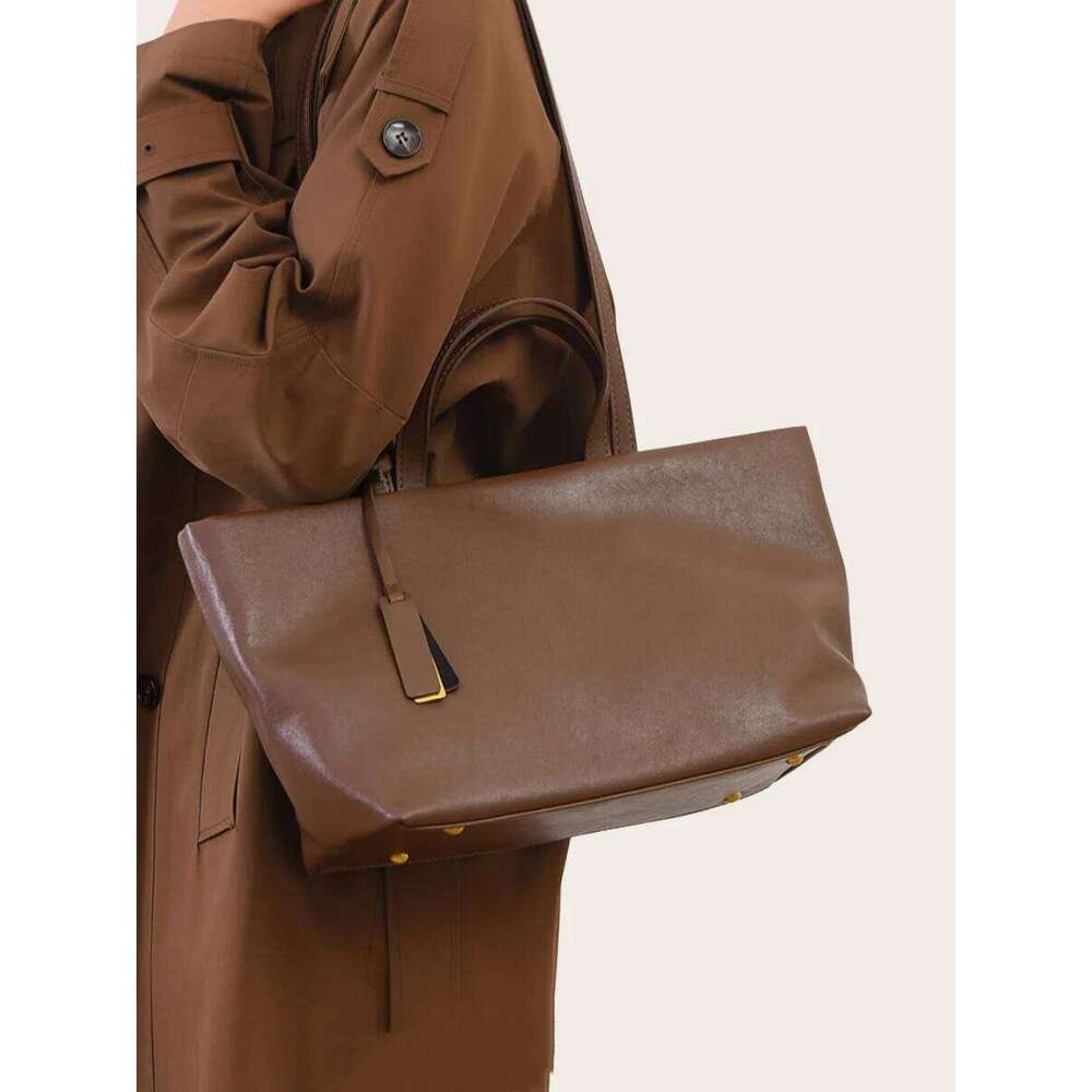 2025 Fashion Soft Oil Wax Leather Shoulder For Women Large Capacity Simple Commuter Tote Bag Female Shopping Underarm Bags