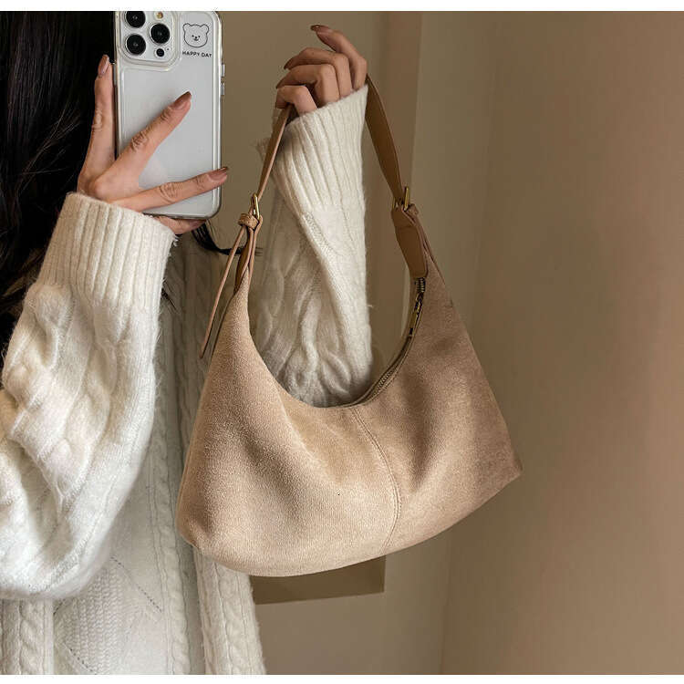 2023 New Autumn Winter Versatile Matte Women, Large Capacity Shoulder Crossbody Bag, Suitable for Class and Commuting, Tote Bag