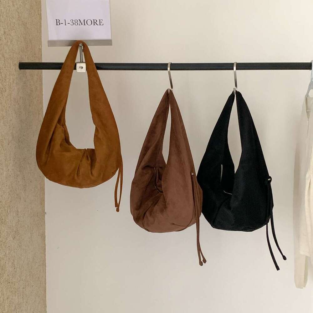 New Women's Single Shoulder Autumn Winter Versatile Dumpling Crescent Fashion Solid Color Handheld Suede Bag B5