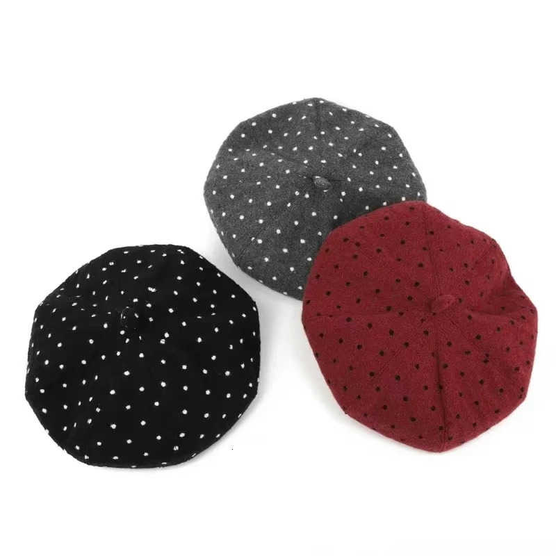 Polka Dot Berets for Women Show Face Small Spring and Autumn Travel Casual Versatile Elegant Literary Painter Hats 251023