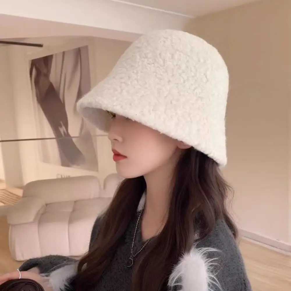 Lamb Wool Bucket Hat Classic Simple Warm Wool Lamb Fishmen Caps Fashionable Dome Hats For Women Autumn Winter Panama CapL251024
