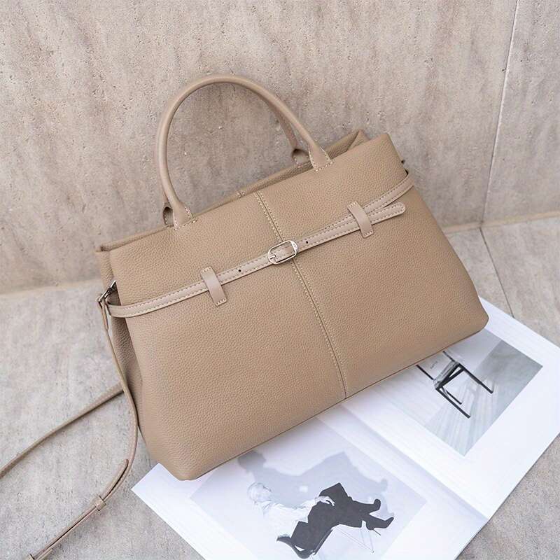 - Capacity, Multi-Compartment Women, Stylish Versatile, With Golden-Tone Hardware, Perfect For Commuting And Everyday Use, Versatile Minimalist Design