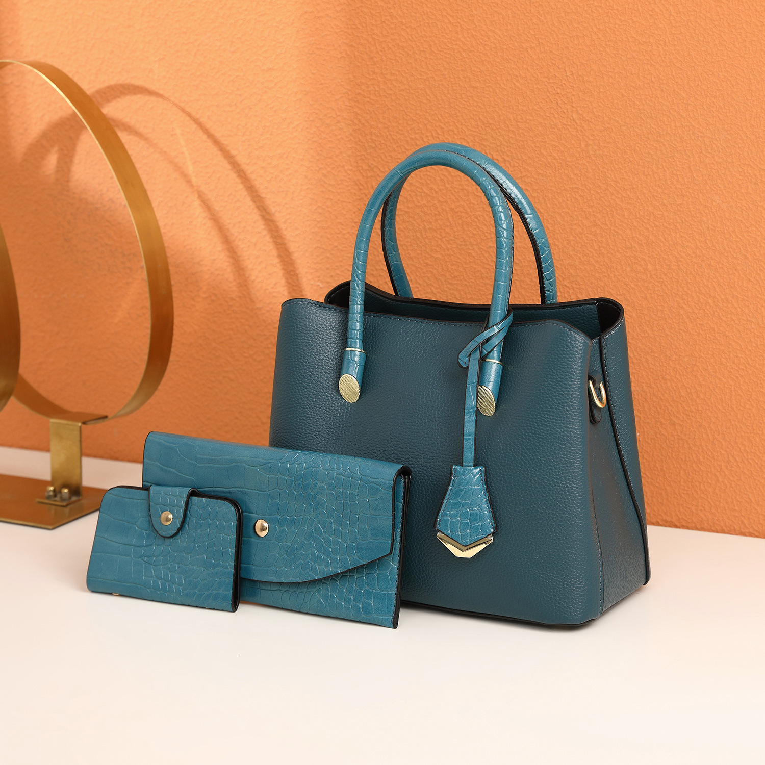 Fashion crocodile pattern luxury handbag designer bag three piece set large capacity women's bag autumn and winter new women's shoulder bag