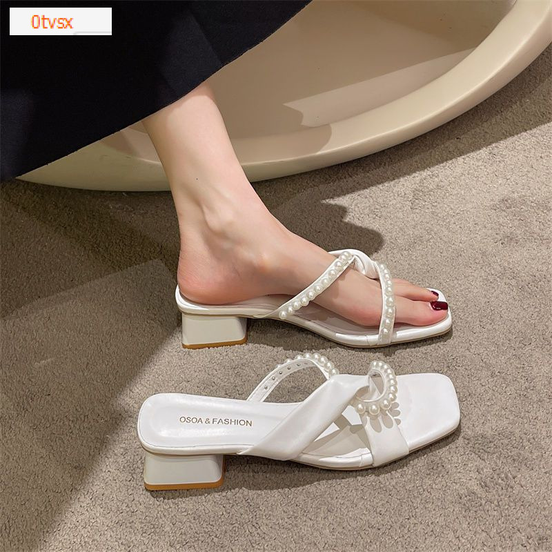 Korean style niche luxury pearl design winter new outdoor fashion trend thick heel elegant style women's sandals designer shoes