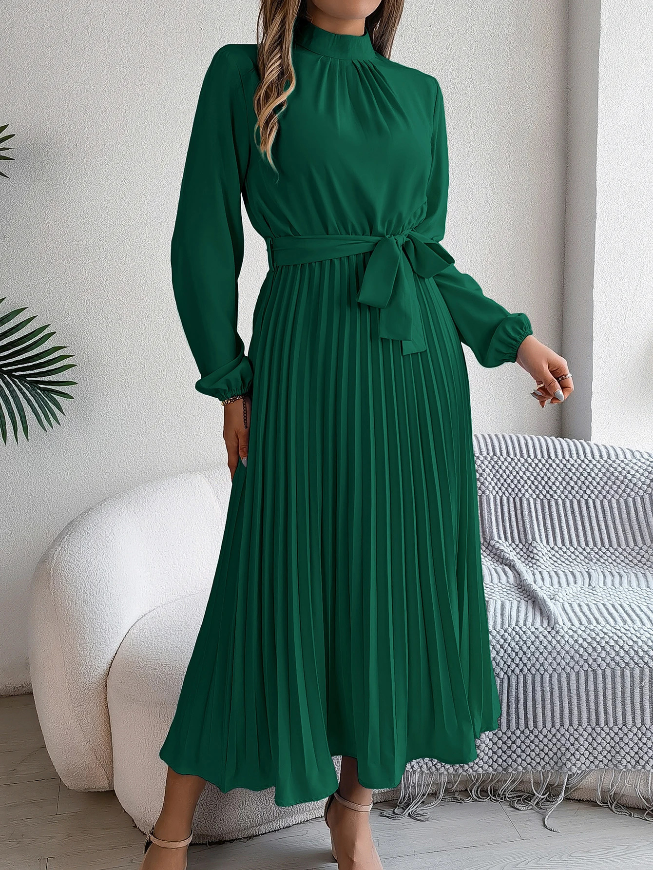Elegant Pleated Long Dress Long Sleeveed Lace Up Dresses for Middle Eastern Women Spring and Summer Clothes 251023