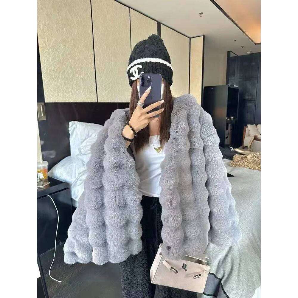White Coat For Women Autumn Winter New Style Imitation Fur Plush Collarless Short Top Warm And Trend