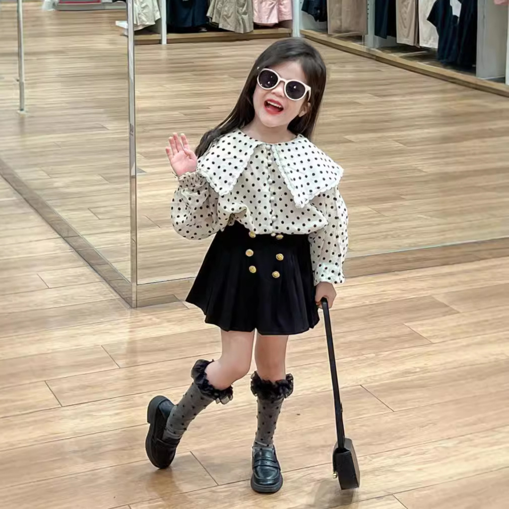 New designer fashion children's clothing set for girls, autumn lace big collar plush polka dot long sleeved shirt, double breasted skirt