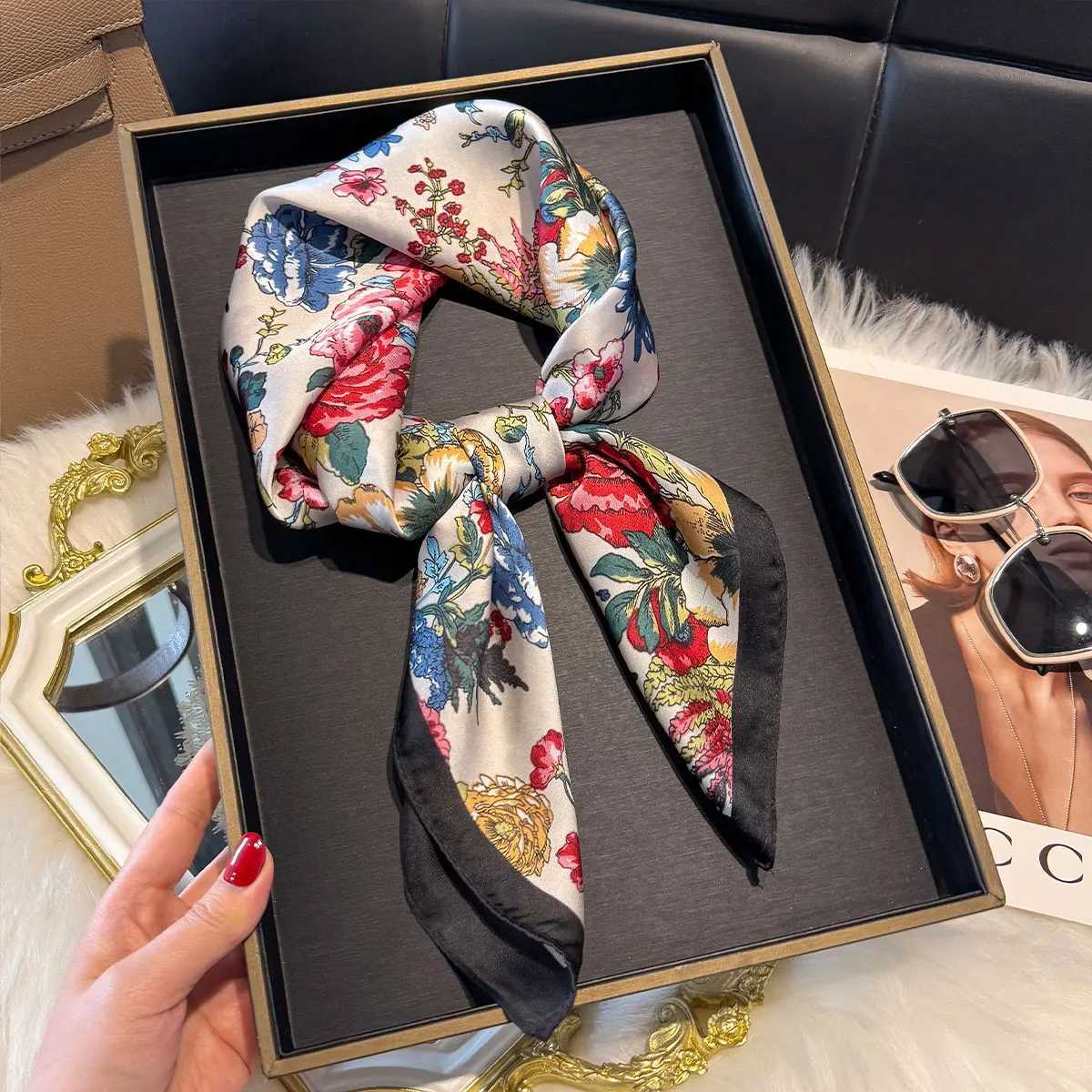Seasons NEW ral Square Scarf Wen Satin Shl Wr Hijab Fem Hair Luxury kerchief Beach Sun Protection Bandana Y251024