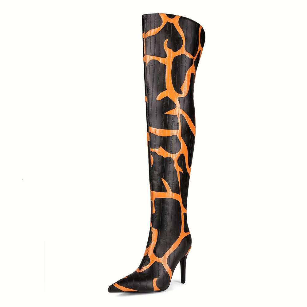 Winter Giraffe Patterned High-Heeled Women's Knee High Shoes