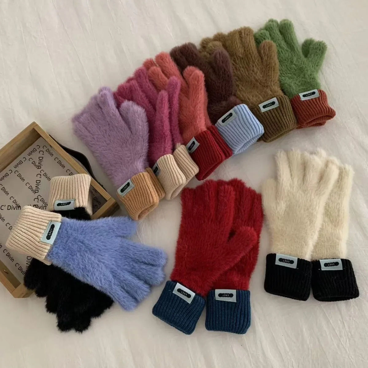 Color Matching Soft Waxy Plush Dew Finger Touch Screen Knitted Gloves Womens Autumn Winter Korean Ins Warm Cold Cycling Gloves 251023