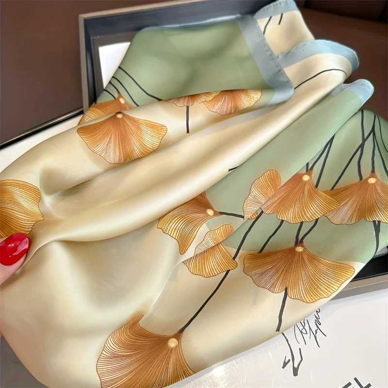 Luxury Print Spring Neck Tie Shl 2025 Silk Square Scarf Wen Wrs Fem 70cm Hair Hand Wrist kercheif Hijab Bandana Y251024