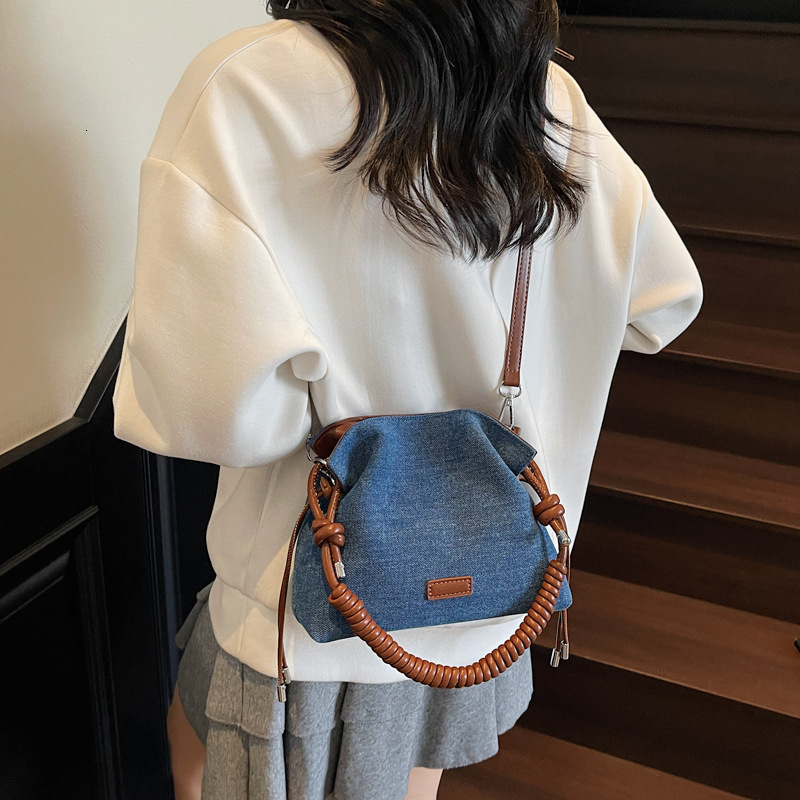 Luxury Brand Designer Bag Denim Handbag For Women 2025 New Niche Super Popular Shoulder Bag Crossbody Bucket Bag Phone Bag