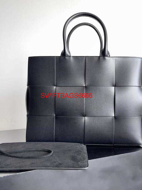 Arco Tote Bags Luxury Handbag Designer Bag Od Imported Tote Bag with 12 Compartments Arco Handbag Made of Cowhide and Hand Woven Intrecao Tote Handbag Goodsf89