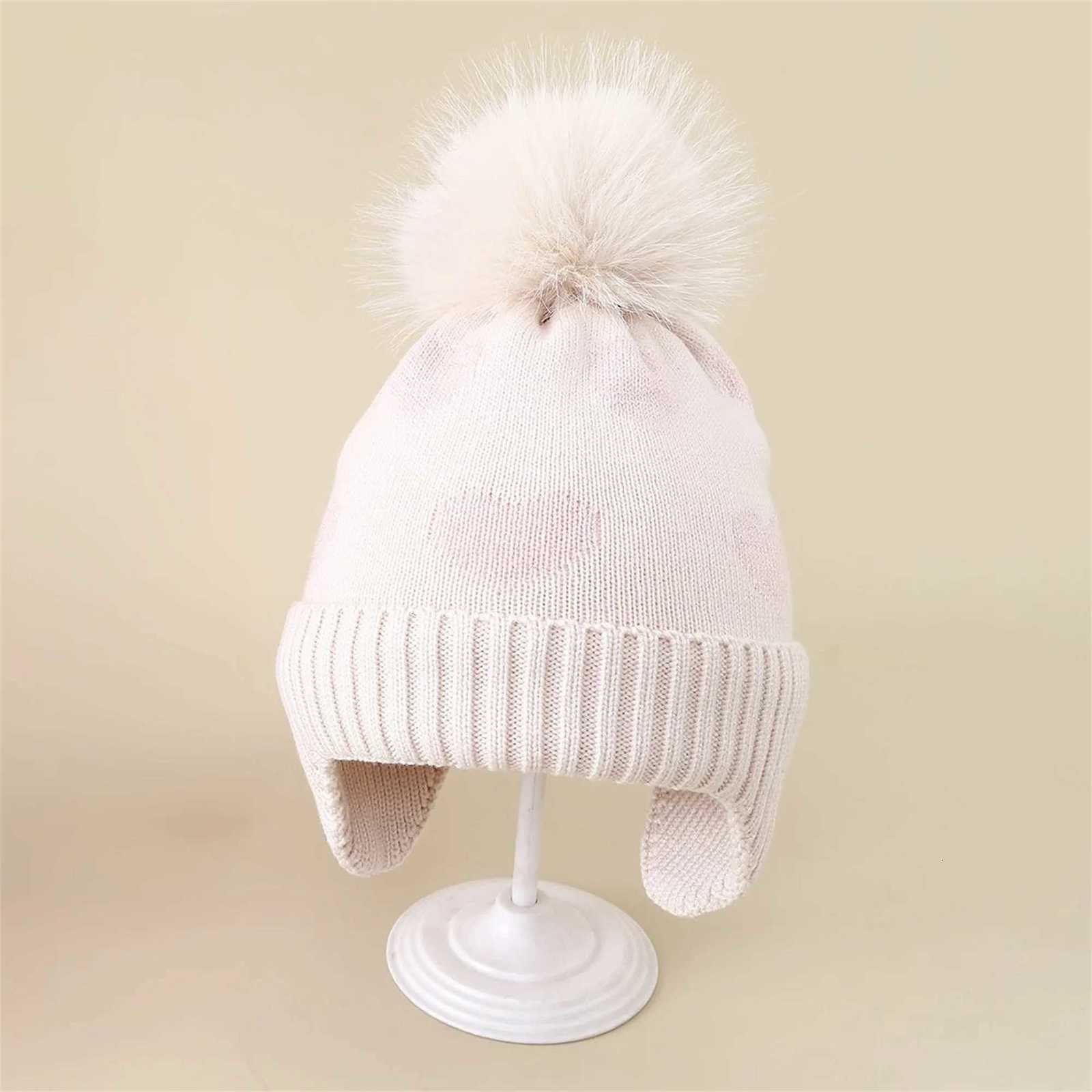 Girls Knitted Hat with Heart Pattern and Plush Ball Baby Winter Hats Warm HeadwearL251024