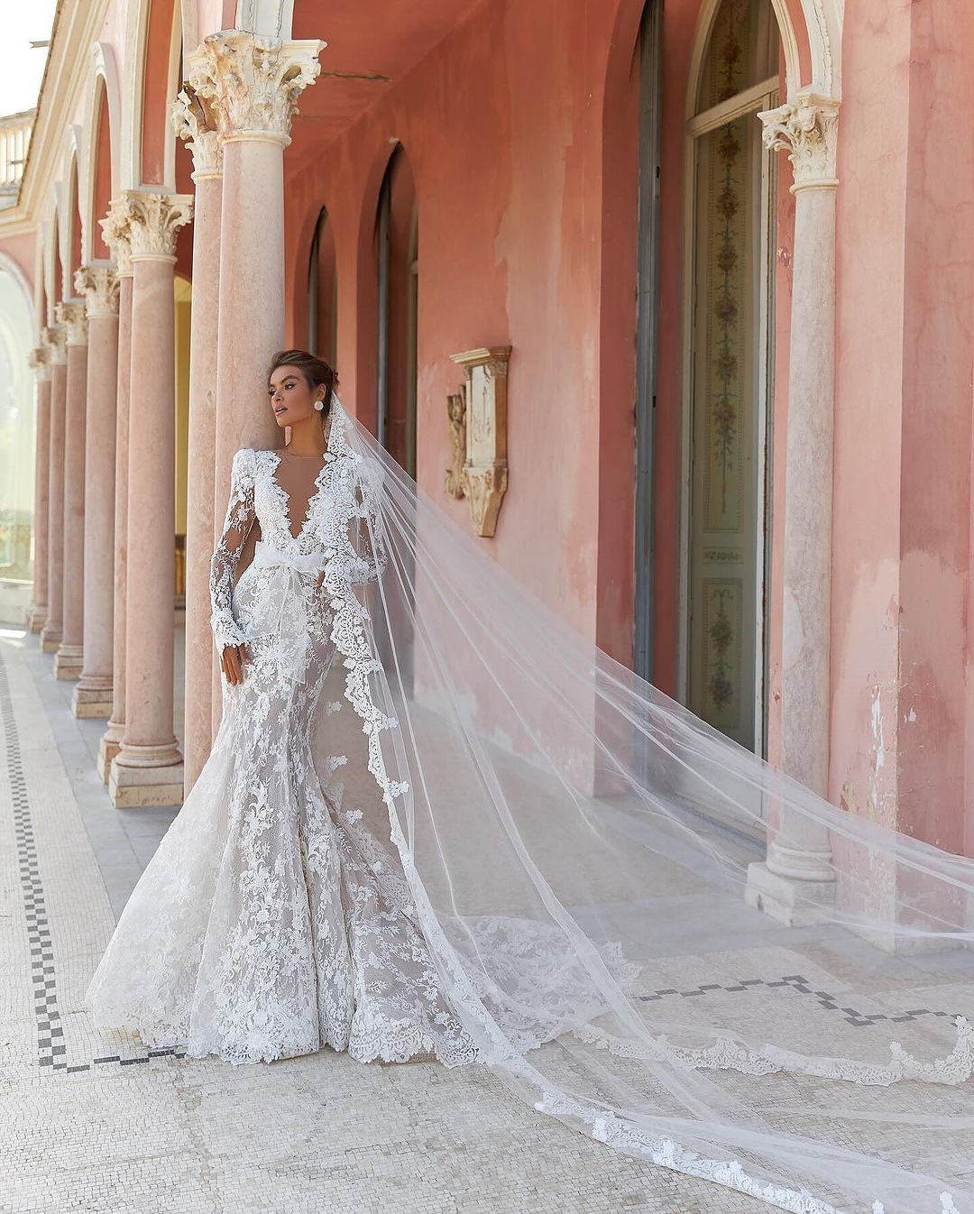Luxury Lace Mermaid Wedding Dresses Puffy Long Sleeves Illusion V Neck Bridal Gowns Plus Size Formal Special Occasion Bride Dresses Engagement Gowns
