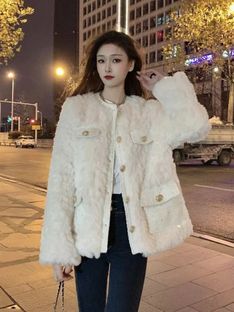 Korean Style Lamb Wool Jackets Women Autumn Winter Thick Warm Faux Fur Patchwork Coats Ladies White Long Sleeve Plush Outwear 251021