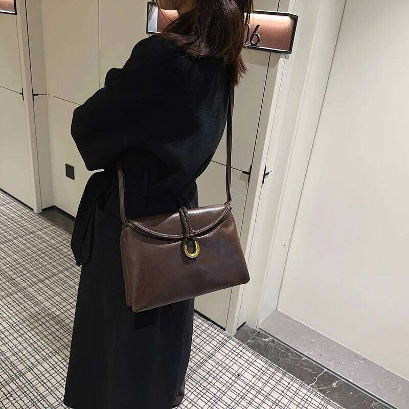 Designer Classic Shoulder Women Vegetable Tanned Leather Envelope Large Capacity Soft Handbag New Office Crossbody Bag