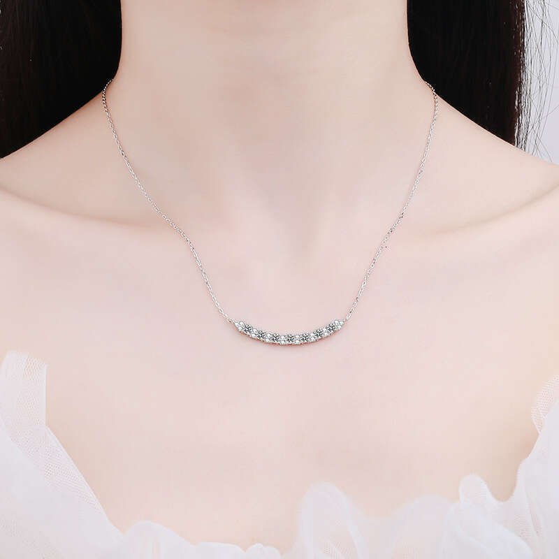 DHCollections-- XDY Sier Smile Necklace Moissanite Choker Fashion Simple Korean Style Jewelry