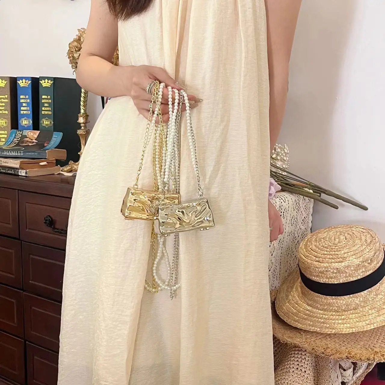 Metal Mini Bag for Women 2024 Fashion Ice Crack Pearl Chain Mouth Red Shoulder 251018