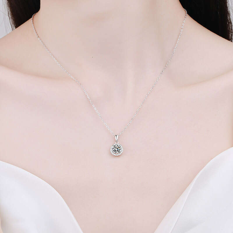 DHCollections-- Sterling Sier Necklace for Women Round 1 Moissanite Clavicle Chain Plated PT950 Gold Straight